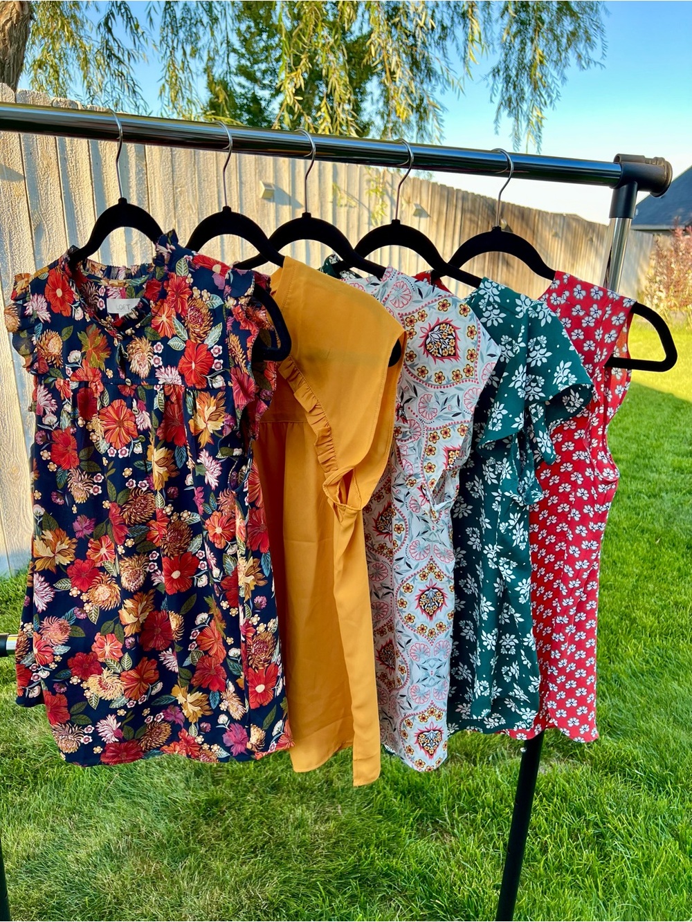6 Loft /Loft Outlet Tops- Medium